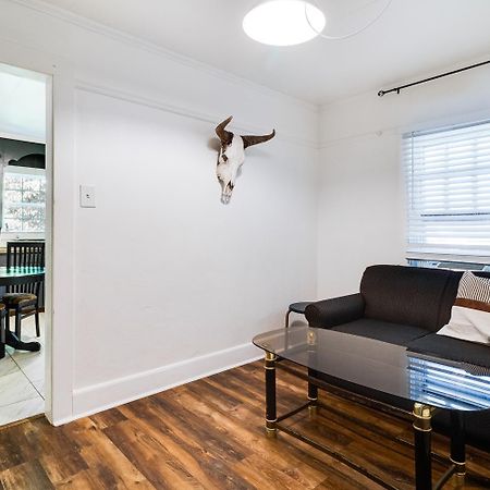 Lafayette At Your Doorstep, Private Rm Exterior photo